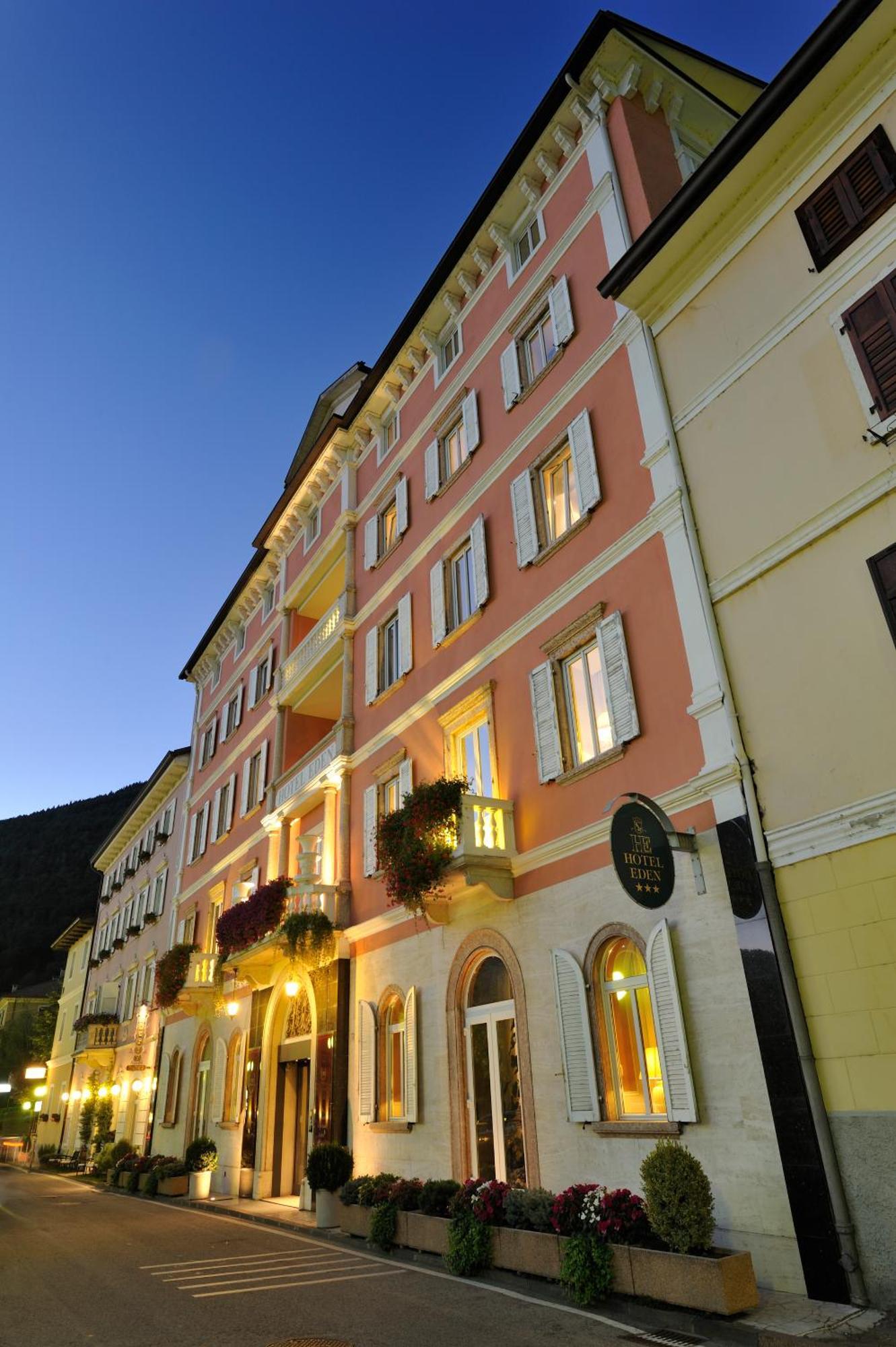 Hotel Eden Levico Terme Exteriör bild